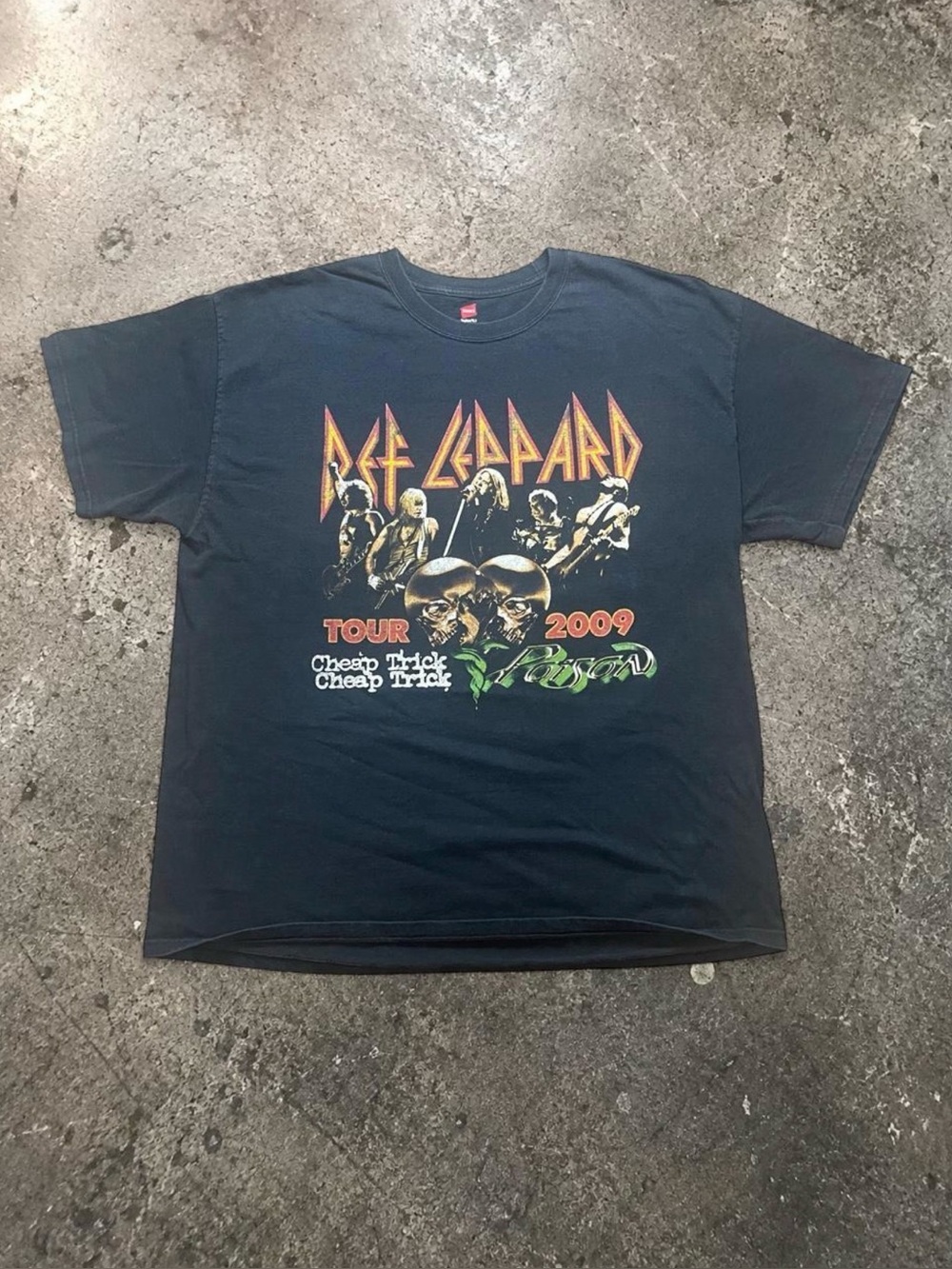 Vintage Y2K Hanes Black Def Leppard Tour 2009 Rock Band Black Graphic Tee XL